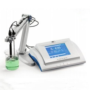 Digital pH meter